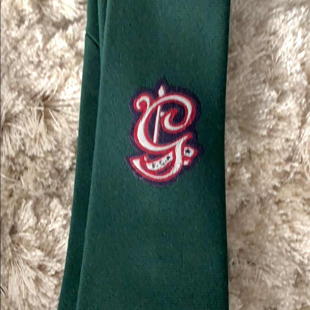 Authentic Gucci tie - Picture 2 of 8